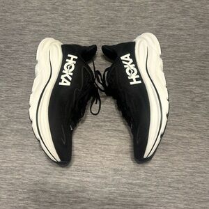 Hoka Clifton 10 Women size 8.5 Black/White Athletic Sneakers
